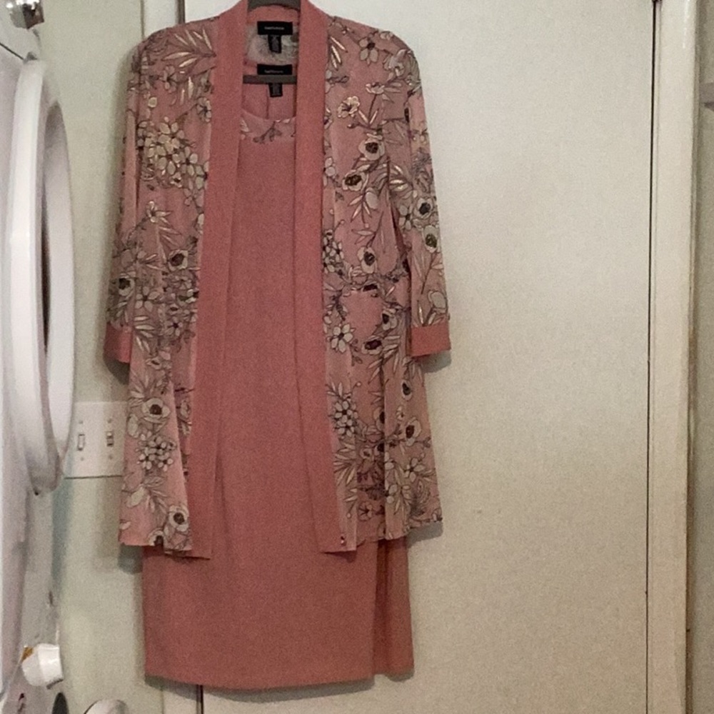 R&M Richards Sleeveless Floral Jacket Dress With Detachable Necklace, Pink, 12. - Picture 3 of 10